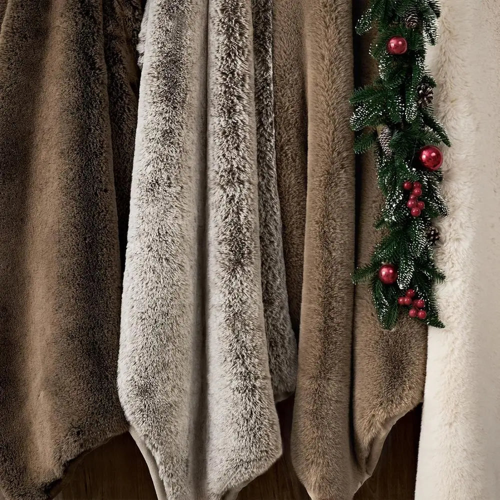 Soft Faux Chinchilla Fur Throw Blanket for Couch, Warm Thick Heavy Winter Throw Blanket 1220GSM for Bed, Fluffy Cozy Mink Blanke