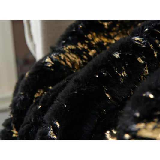 Sumptuous Gilded Black Chinchilla Faux Fur Throw Blanket - Luxurious 60" x 80" Blanket for Stylish Comfort