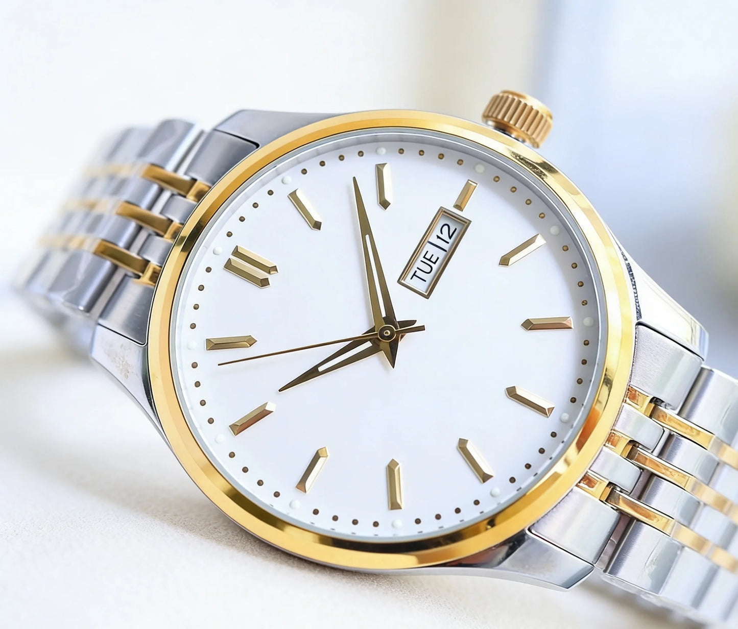 Men's and wowen's Business Watches Men Silver Quartz Watch Male Luminous Clock