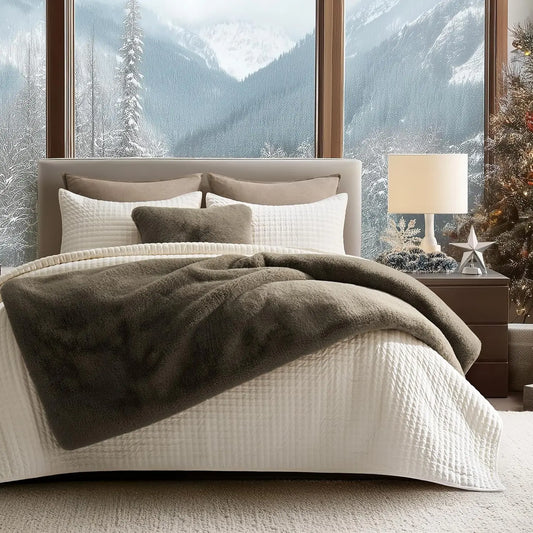 Luxury Soft Faux Chinchilla Fur Throw Blanket, Warm Heavy Winter Blanket for Couch and Bed, Reversible Velvet, 50x60 Inches