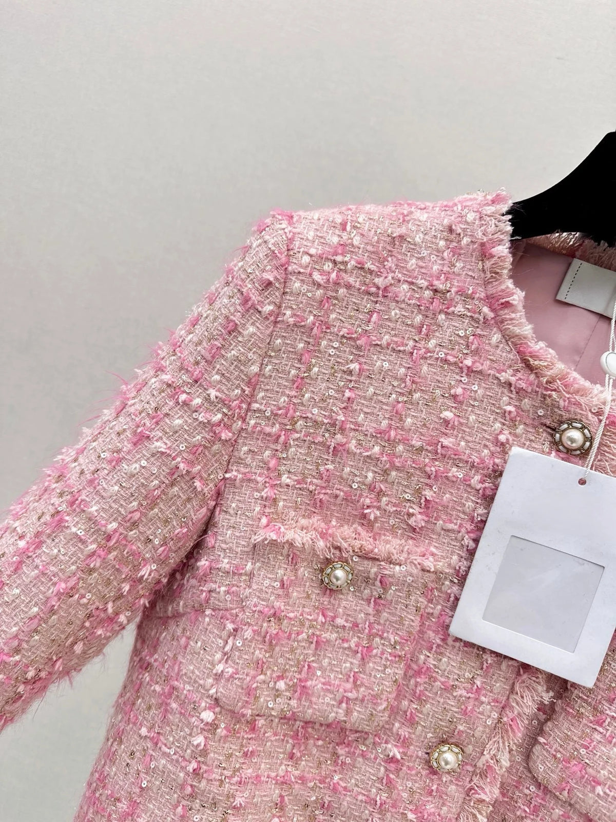 2026 Women Tweed Jacket Custom Tweed Multi Yarn Weave Handmade Frayed Edge Trim Pearl Buttons Cropped Outerwear