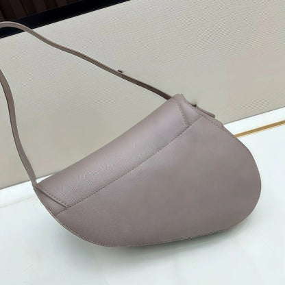 2026 New Unisex Saddle Bag, Available in Ten Colors, Crossbody/Handbag, 25.5 x 20 x 6.5 cm