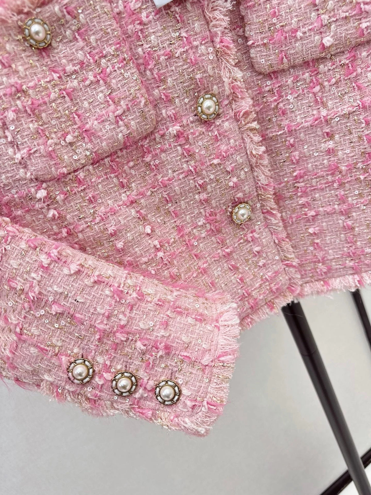 2026 Women Tweed Jacket Custom Tweed Multi Yarn Weave Handmade Frayed Edge Trim Pearl Buttons Cropped Outerwear
