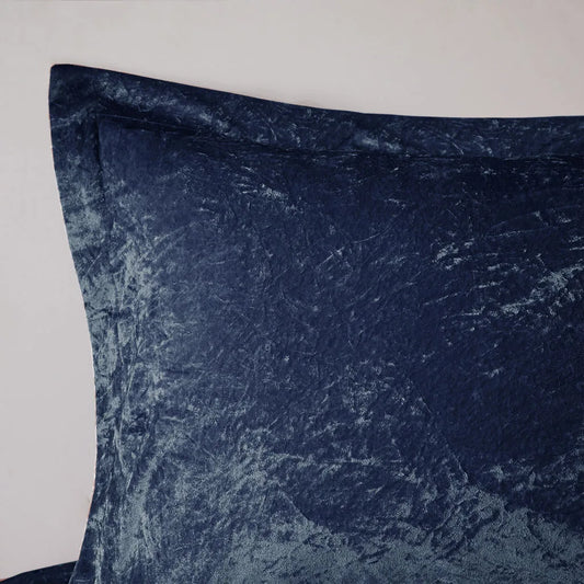 Full/Queen Velvet Comforter Set with Throw Pillow (Navy + Polyester + Full)"