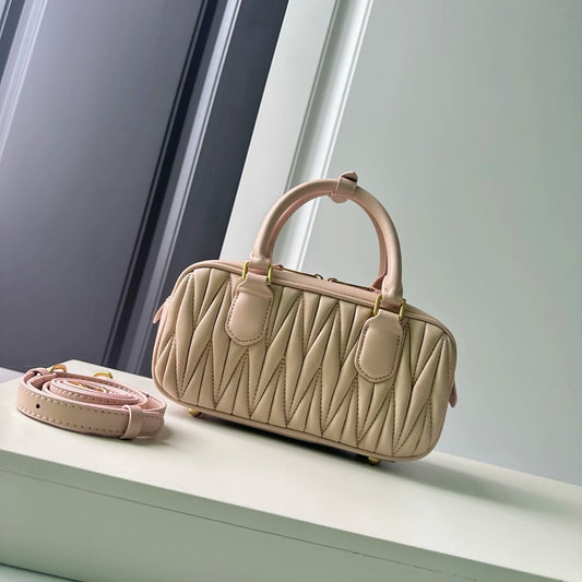 Women Bag Beige Quilted Leather Handbag with Top Handle Fashion Mini Boston   Detail Luxury Brand Inspired Crossbody Bag Hot Sal