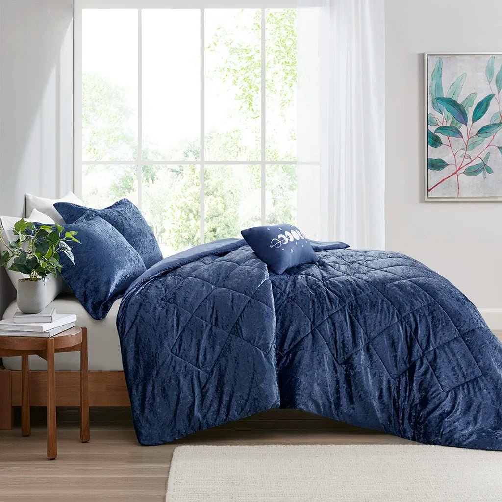 Full/Queen Velvet Comforter Set with Throw Pillow (Navy + Polyester + Full)"