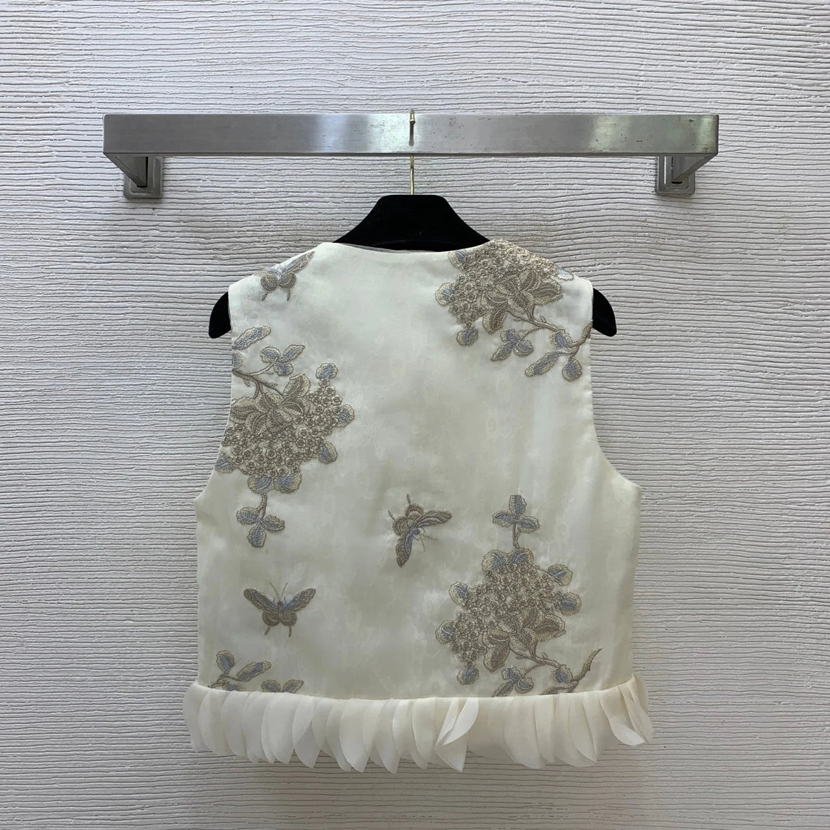 2026 Women Two Piece Set Sleeveless Vest Midi Skirt Butterfly Floral Embroidery Metal Buttons Chiffon Trim Lace Bottoms