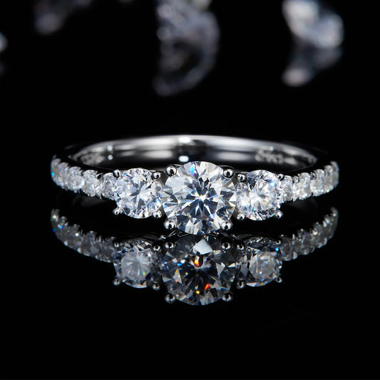 LYEE CYEE 925 Sterling Silver Sanshengshi Style Silver Plated 18K Gold Closed All Moissanite Women's Trendy Ring for Men and Women Elegant Style Engagement Wedding Ring Valentine's Day Gift Birthday/Holiday Jewelry