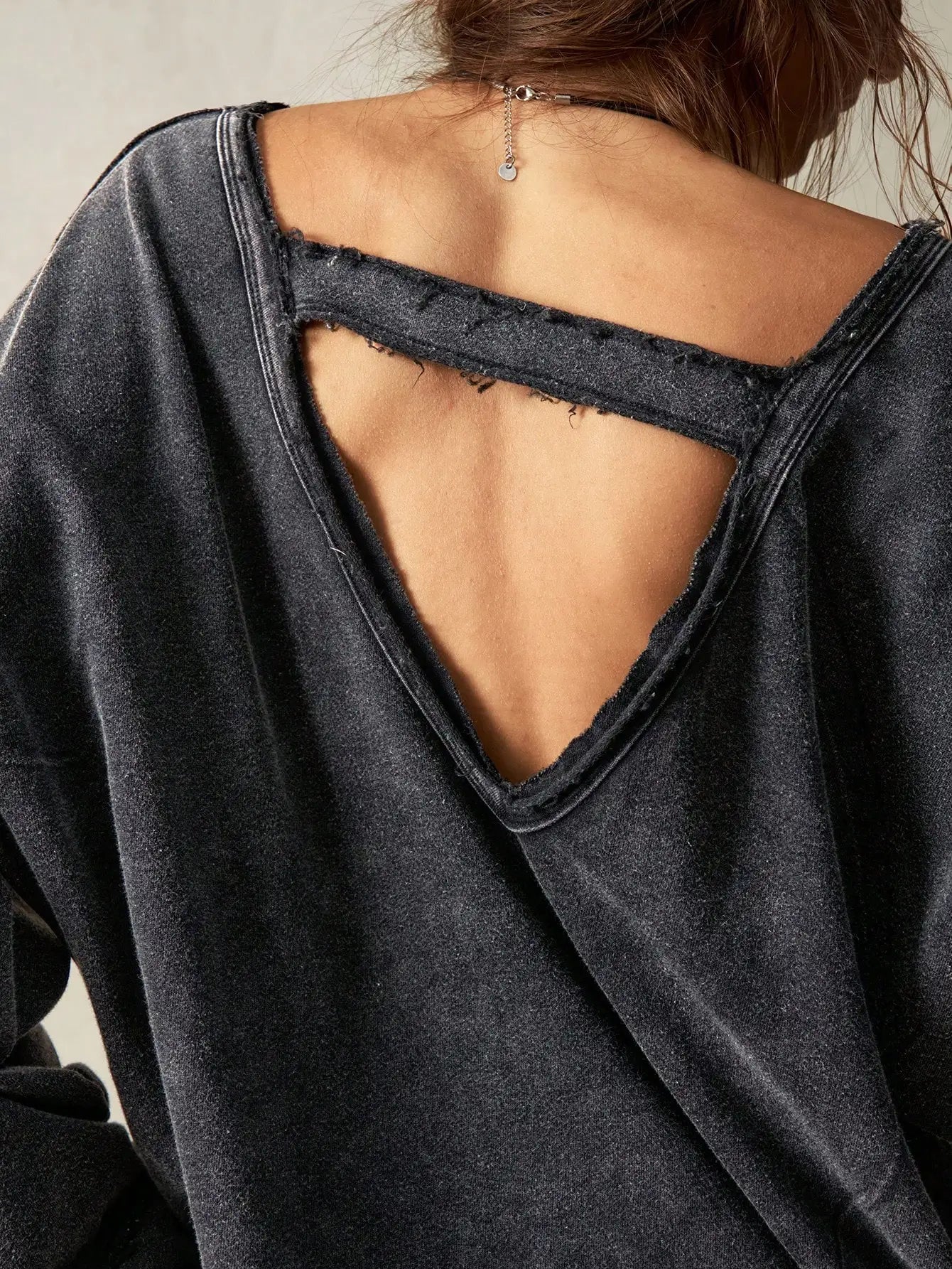 Women's V-Neck Backless Loose Sweatshirt with Flare Sleeves, Casual Long Sleeve Top