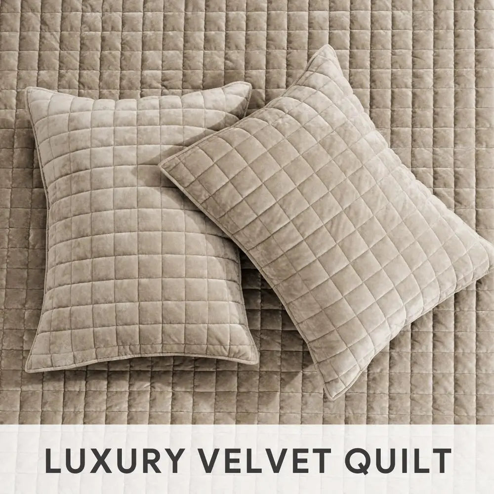 California King 118 x 106 Oversized Velvet Quilt Set, Ultra Soft Comforter, Lightweight Box Stitch Bedding for All Seasons, with