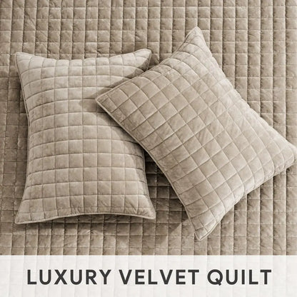 California King 118 x 106 Oversized Velvet Quilt Set, Ultra Soft Comforter, Lightweight Box Stitch Bedding for All Seasons, with