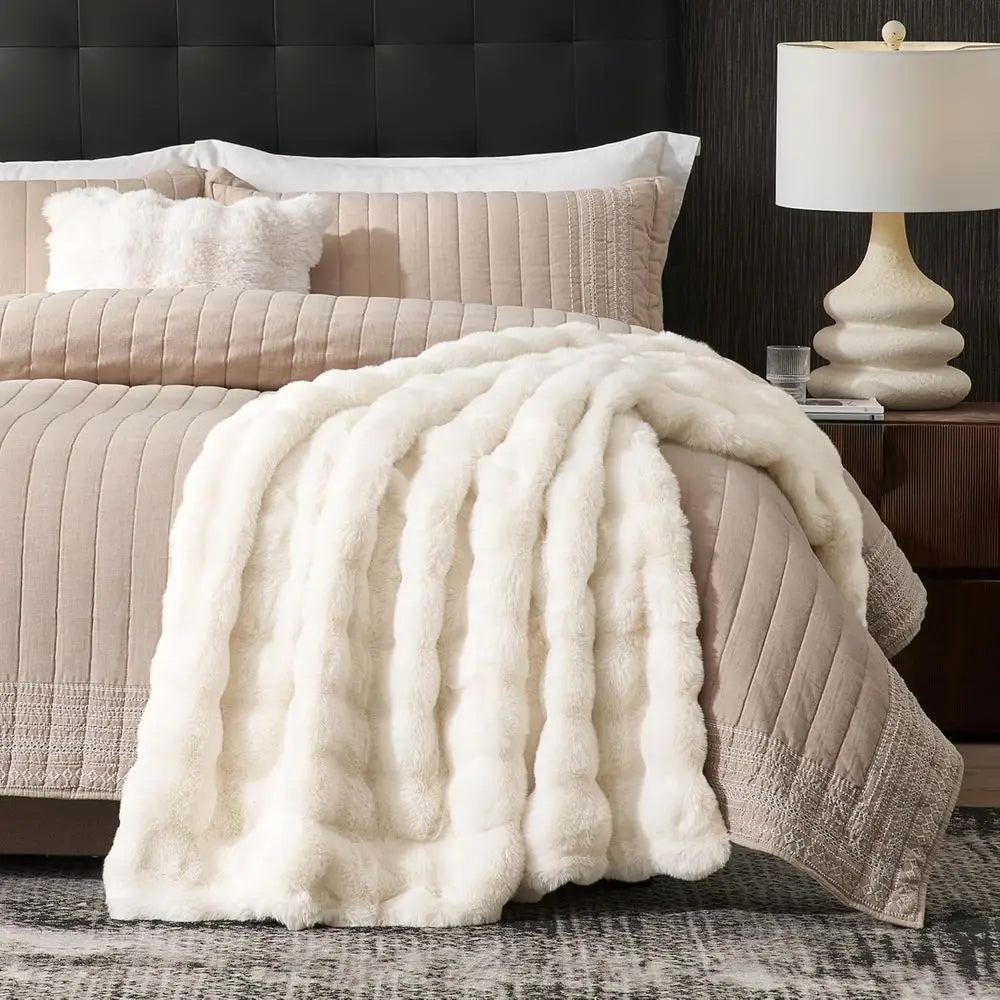 Faux Fur Throw Blanket for Bed, Ultra Soft Fuzzy Plush Bubble Blanket for Bedroom & Bed Decor, 90x90, Cream White