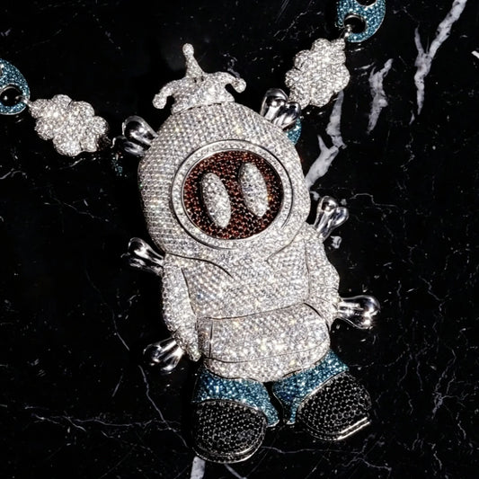 LYEE CYEE Exquisite Full Diamond Cartoon Trendy Play Spaceman 3D Rap Pendant Necklace Fashionable Charm Hip Hop Jewelry, Exquisite Cutting Craftsmanship, Shining with Light, Fashionable and Elegant Appearance, Birthday Gift o