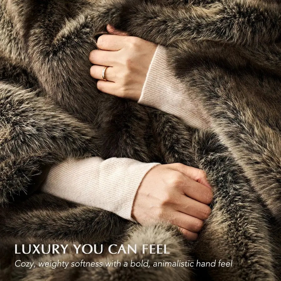Luxury Faux Fur Throw Blanket, Soft Fluffy Faux Mink Blankets for Bed, Couch, Sofa, Thick Cozy Plush Warm Fur Throws with Revers