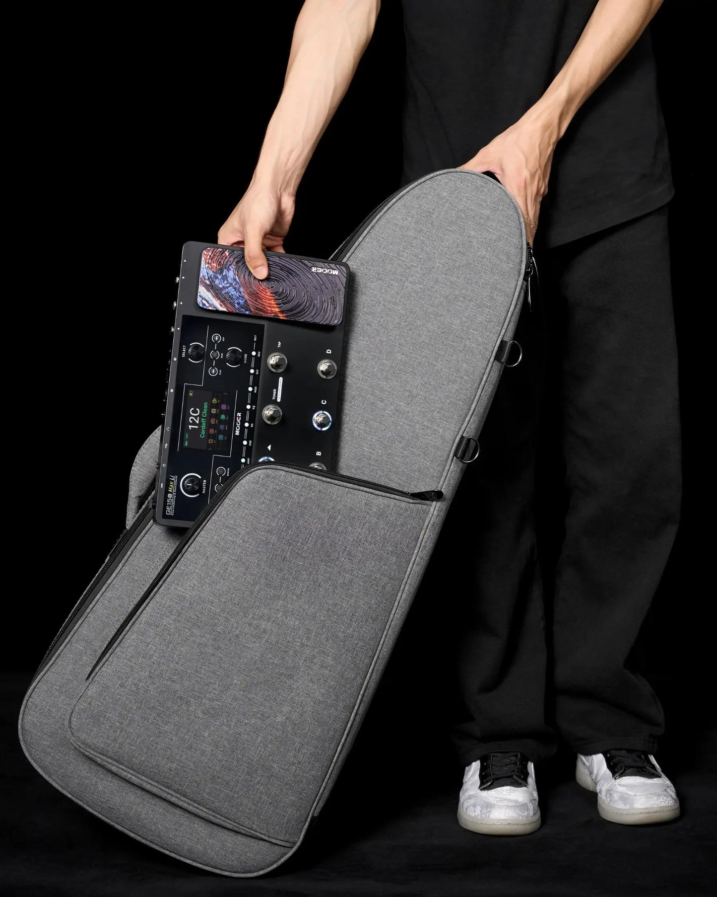 MOOER GE150 Max Li Guitar Multi Effects Pedal 55 Amp Models 200 Presets 9H Battery IR Loader 4 Footswitches for Live Performance
