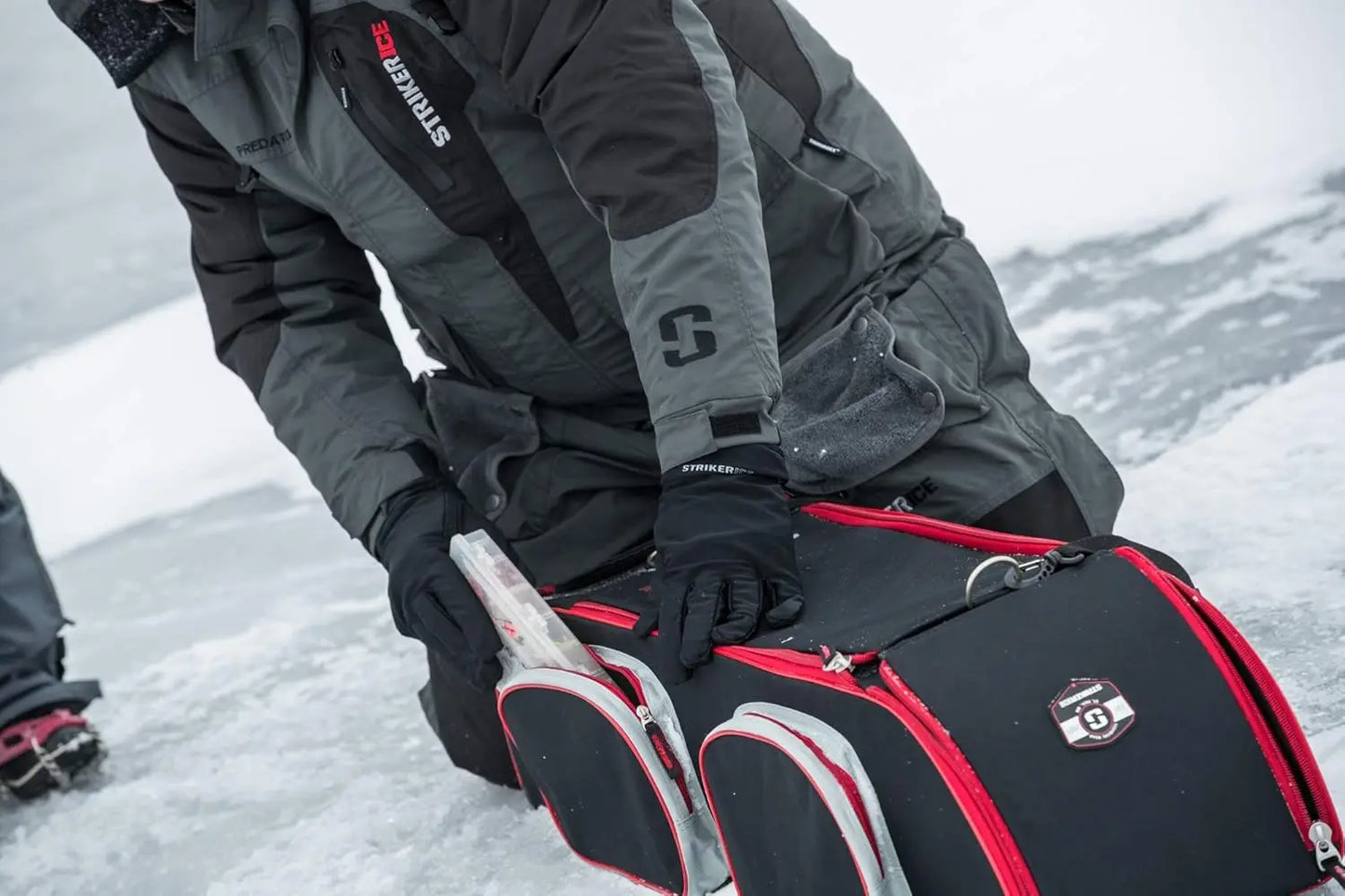 Transporter - Rugged Durable Portable Fishing Bag with Built-in Shoulder Carry Straps, Up to 5 Ice Rods 36" Capacity