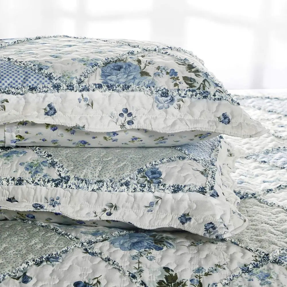 Alaska King Size 132x120 cm Blue Floral Quilted Comforter Set with 2 Pillowcases