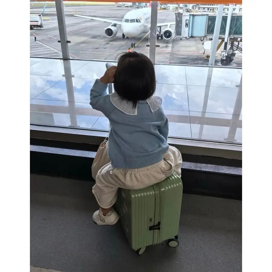 RideOn Suitcase for Kids, Kids Luggage with Spinner Wheels for Boys Girls Ride on Toddler Luggage Travel Rolling Ride on Suitcas