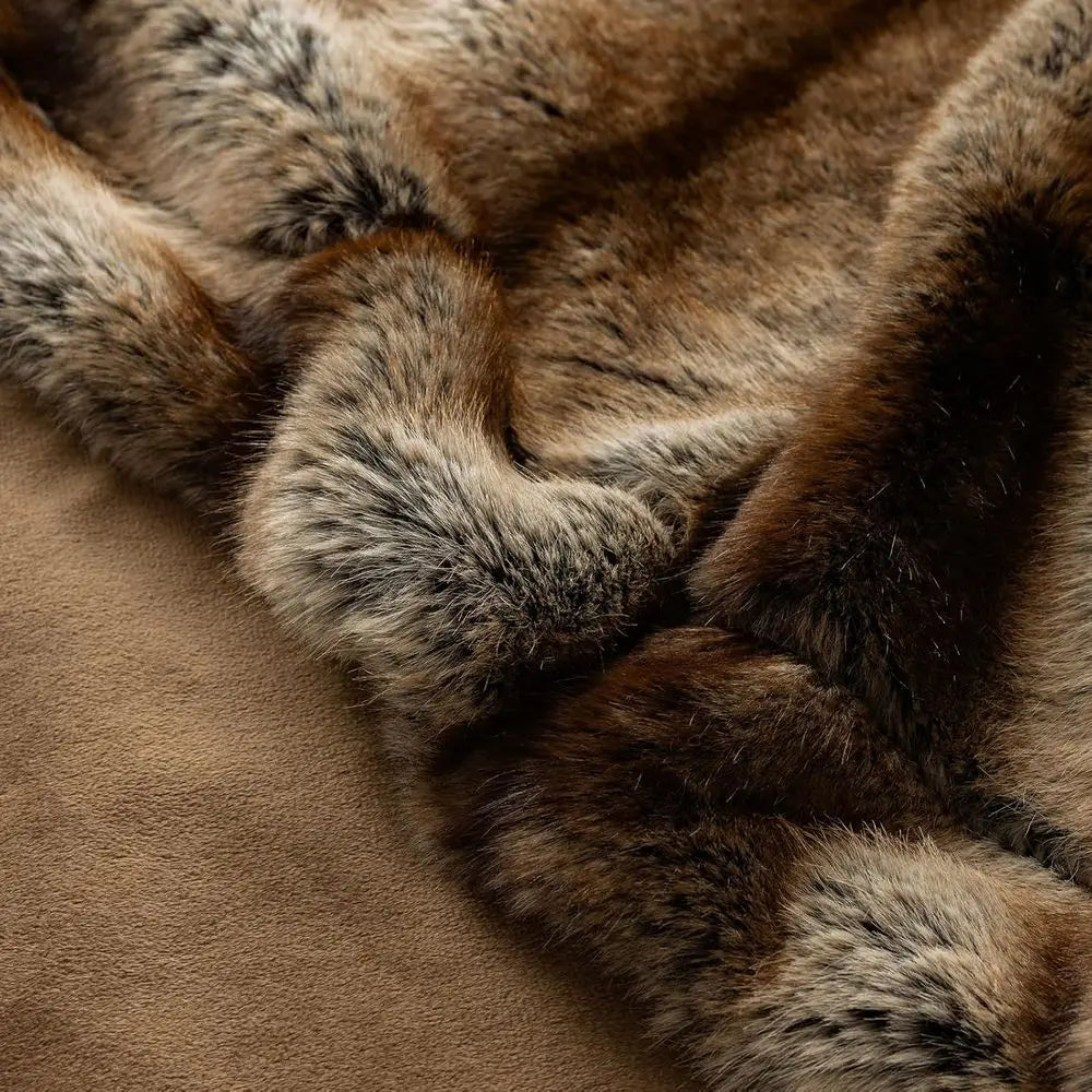 Faux Fur Blanket, Ultra Soft Luxury Fuzzy Throw Blanket, Long Pile Plush Cozy Warm Decorative Blanket for Couch, Sofa, Chair, Be