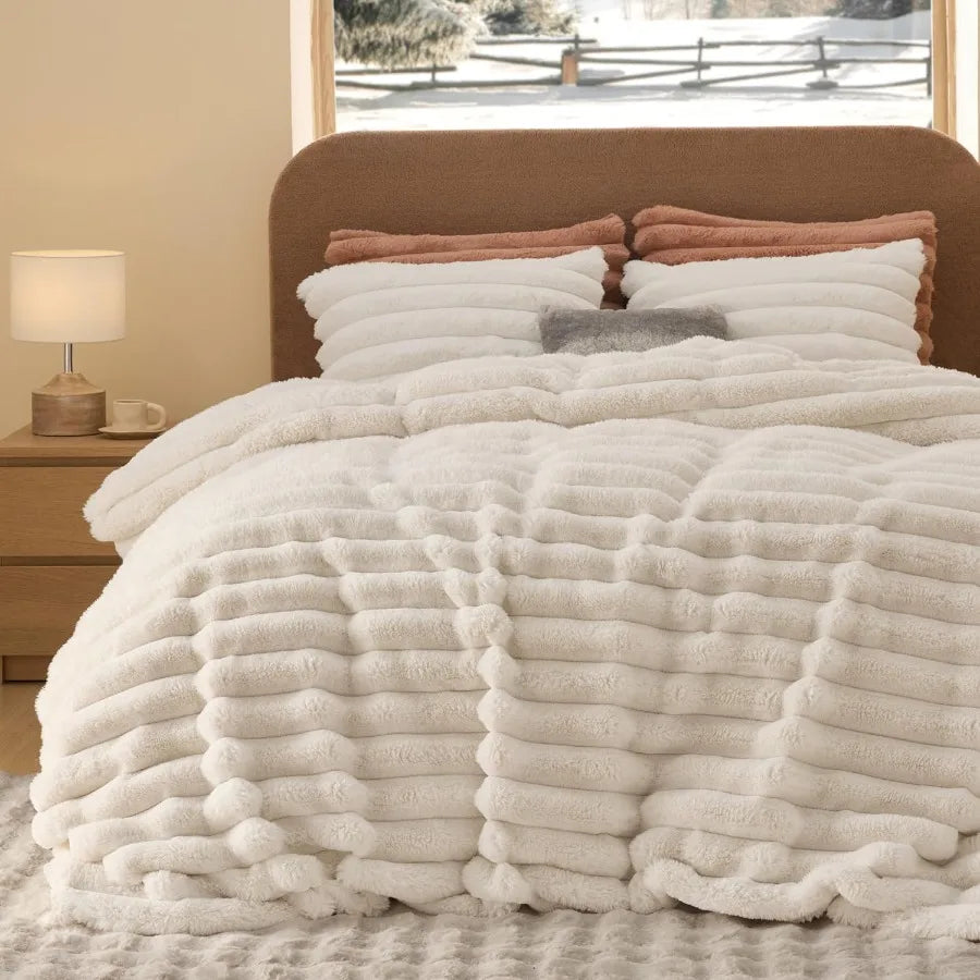 Queen Size Faux Fur Duvet Cover Set in Beige - Soft Cozy Shaggy Winter Warm Luxury Fuzzy Bedding with 1 Duvet Cover and 2 Pillo