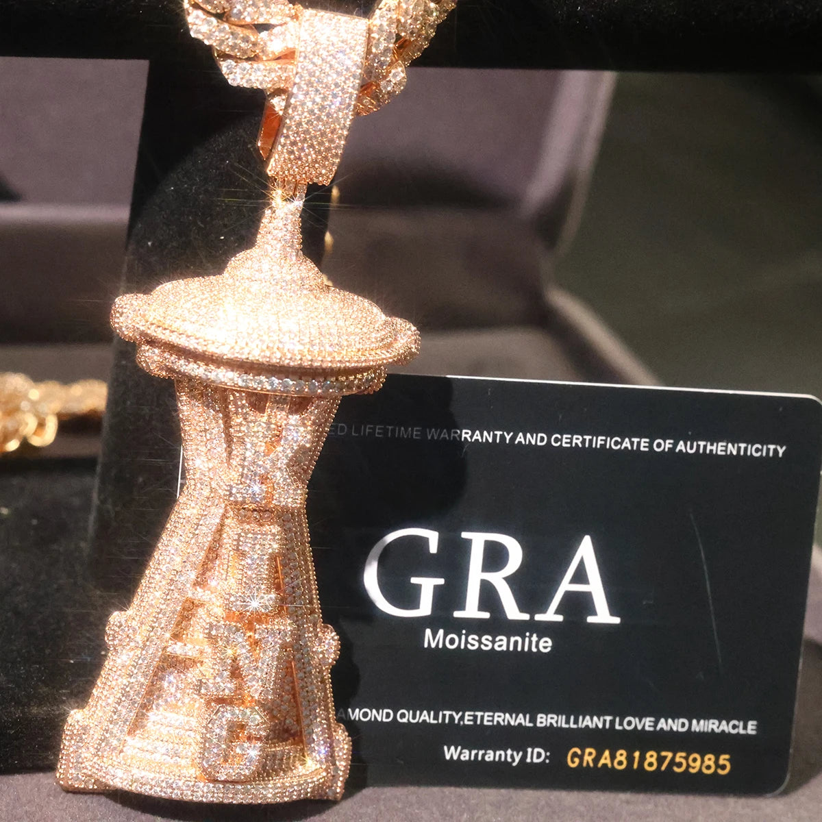 3D Iced Out Hip Hop Time Sandglass Pendant 18K Gold Plated Premium 5A CZ Bling Fine Jewelry Gifts for Men Boy Friends Luxury Streetwear Cuban Chain Necklace Accessory Full Diamond Rose Gold Sparkling KING Letter Birthday Anni