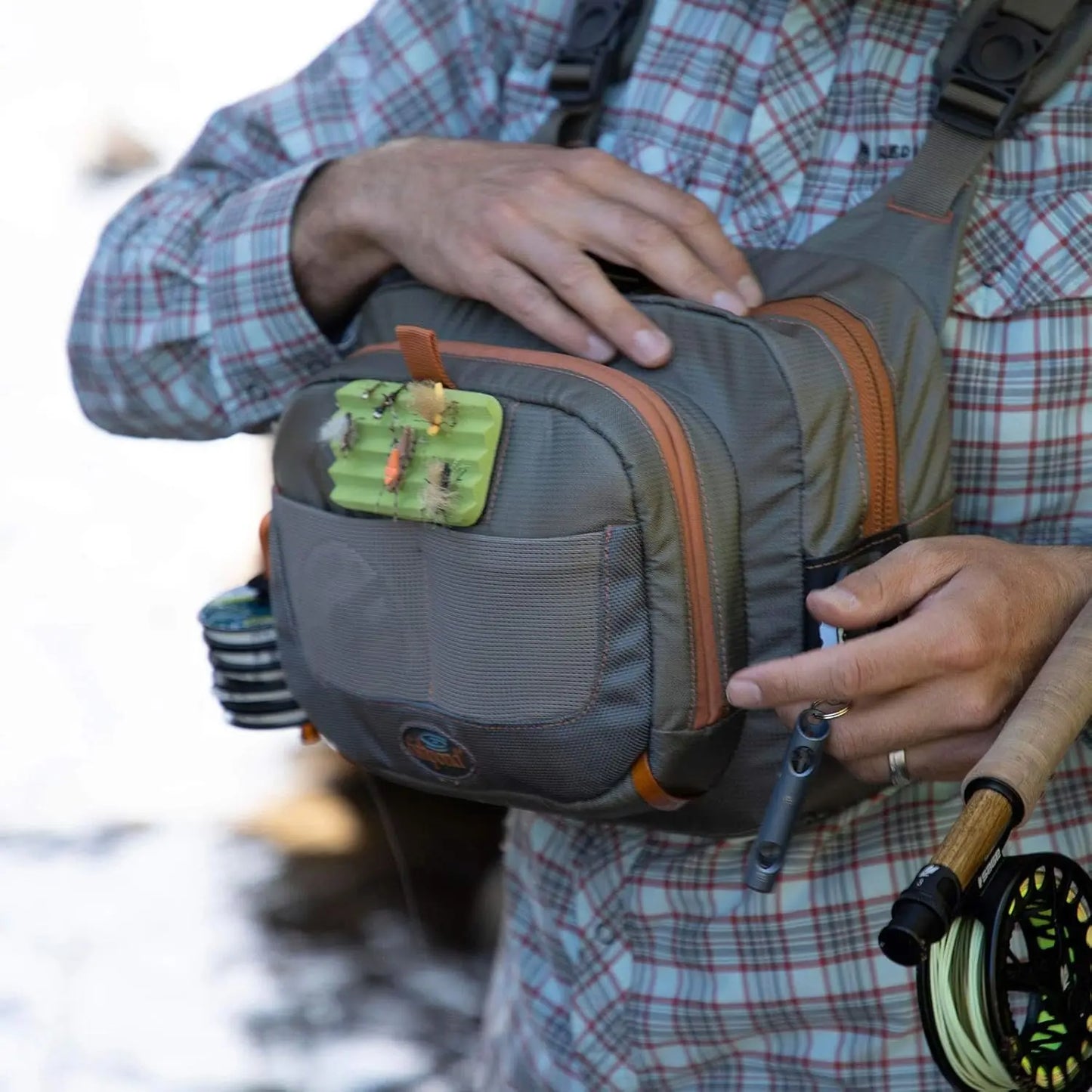 Portable fishing bag fly fishing chest bag