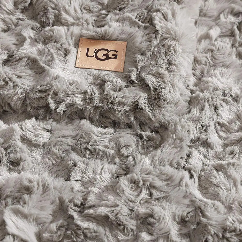 Faux Fur Full/Queen Blanket, Double-Sided Fluffy Blanket, Cozy Oversized Throw for Couch, Washable Bedding for Full or Queen Bed