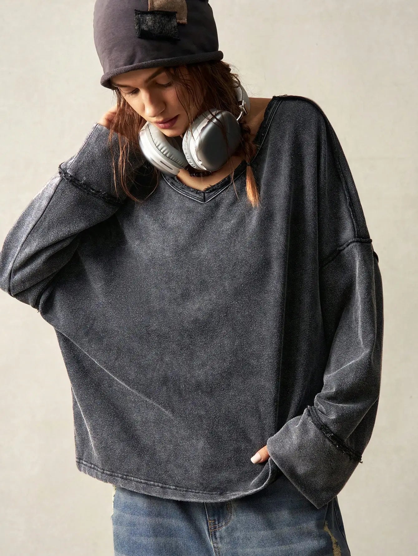 Women's V-Neck Backless Loose Sweatshirt with Flare Sleeves, Casual Long Sleeve Top