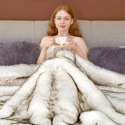 1000GSM Faux Fur Throw Blanket, Super Heavy Thick Warm Cozy Blankets for Couch Bed Sofa, Plush Fuzzy Elegant Soft Reversible Min