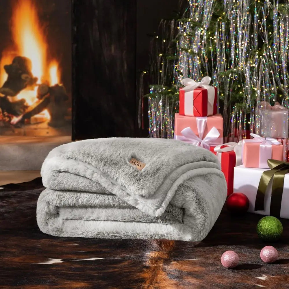 Plush Faux Fur Throw Blanket, Oversized Warm Throw for Couch or Chair, Luxury Bedroom Decor, Christmas Cozy Blankets, Machine Wa