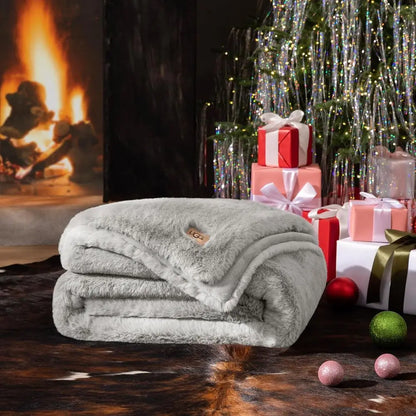 Plush Faux Fur Throw Blanket, Oversized Warm Throw for Couch or Chair, Luxury Bedroom Decor, Christmas Cozy Blankets, Machine Wa