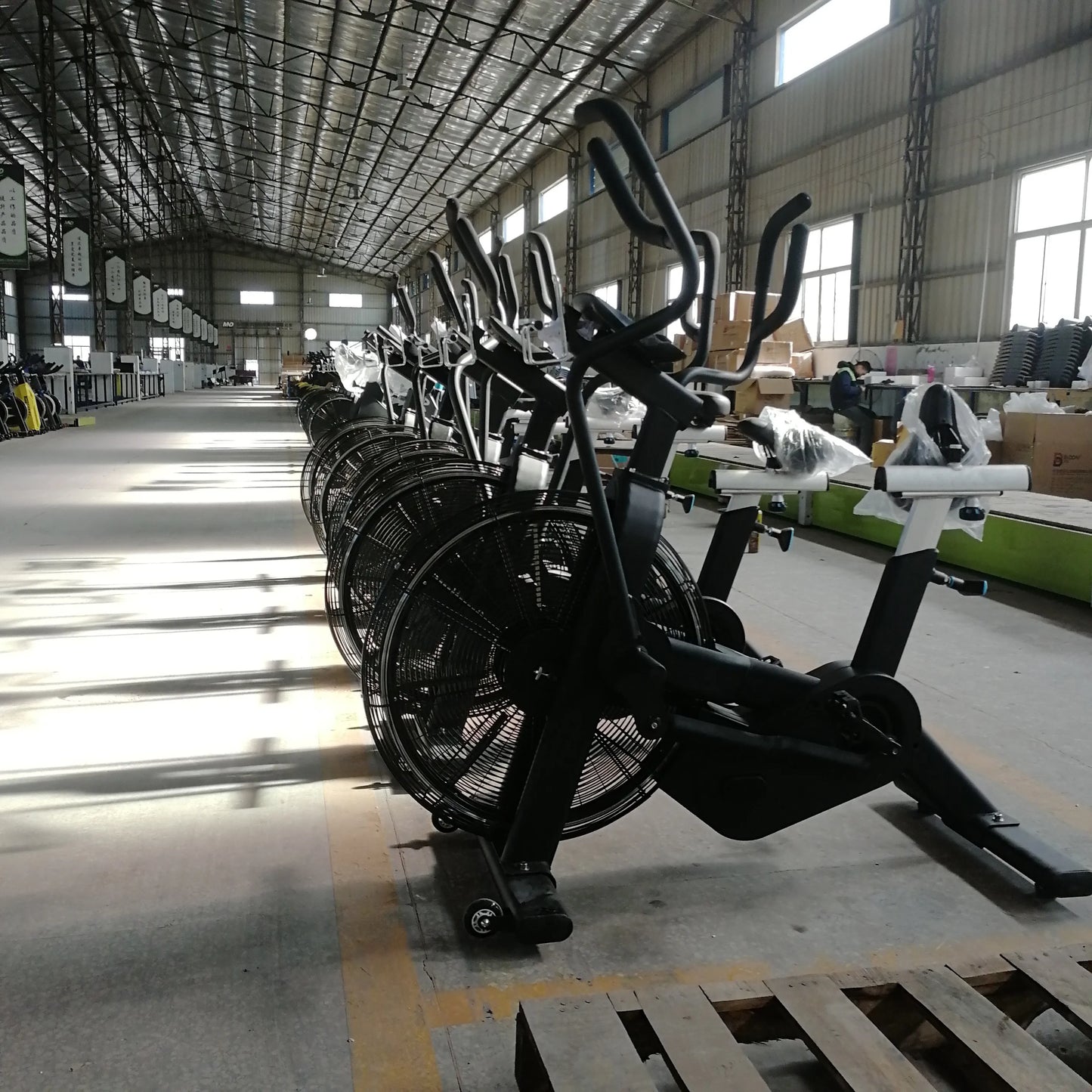 Fitness Manufacturer Home Commercial Cardio Machine Air Resistance Bike Fitness Equipment Sport Machine Air Bike Gym