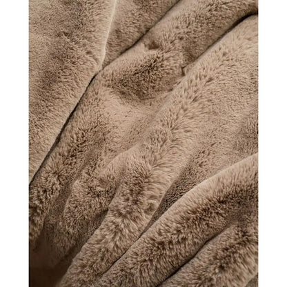 Faux Fur Ultra-Soft Luxury Throw Blanket - Thick & Cozy Oversized Design for Lounging or Sharing - Machine Washable - Oversize T
