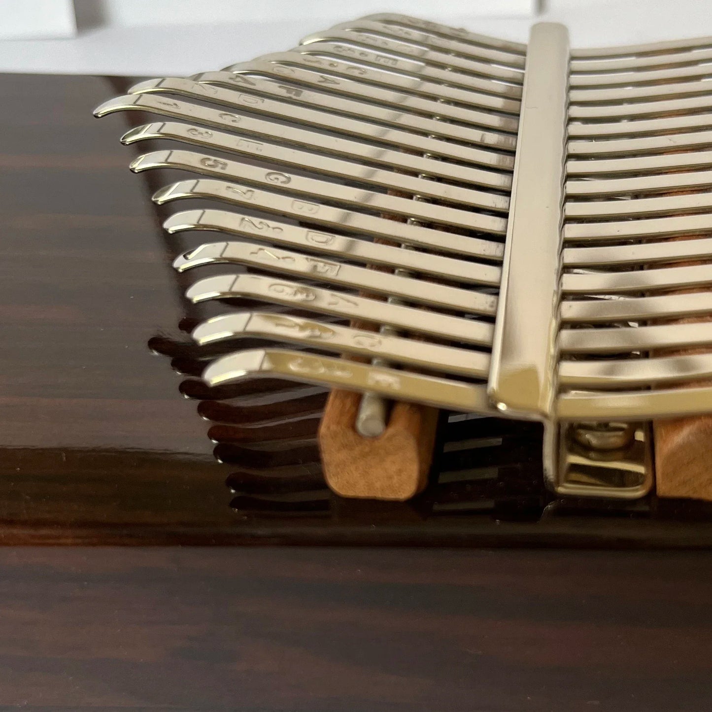 Hluru 17 Key Professional Rosewood Kalimba 21 Key Resonator Thumb Piano Walnut Finger Piano Box Mbira for Beginner2028