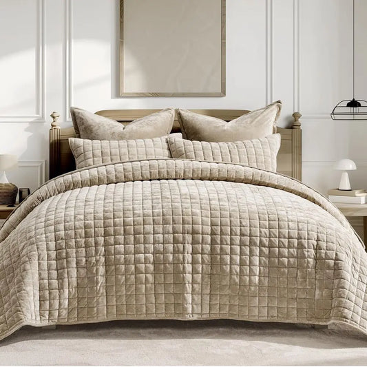 California King 118 x 106 Oversized Velvet Quilt Set, Ultra Soft Comforter, Lightweight Box Stitch Bedding for All Seasons, with
