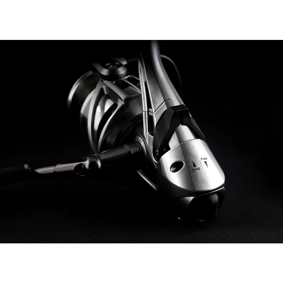 Lightweight Baitfeeder Saltwater Reel for LongDistance Casting and HeavyDuty Fishing in Coastal and Marine Environments Ideal f