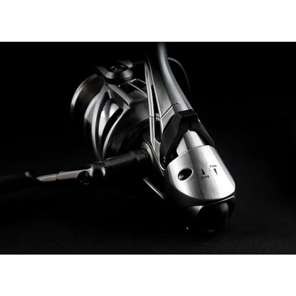 Lightweight Baitfeeder Saltwater Reel for LongDistance Casting and HeavyDuty Fishing in Coastal and Marine Environments Ideal f