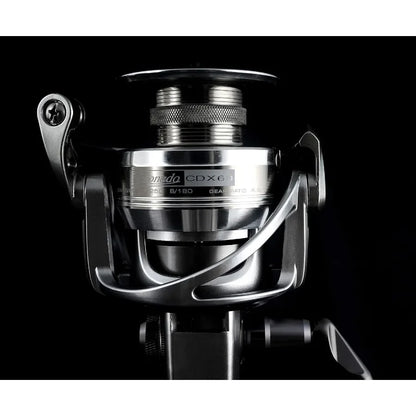 Lightweight Baitfeeder Saltwater Reel for Coastal Fishing Adventures HighPerformance Drag System and CorrosionResistant Design