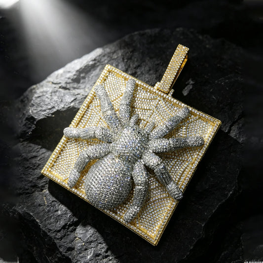 Shiny Sparkling  Ice Out CZ Spider Design Charm 18K Gold Plated Chain Bling Hip Hop 3D Pendant Necklace Accessory  for Men Boy Friends Rapper Style Trendy Eye‑Catching Wear Streetwear Birthday Anniversary Party Daily Fine J