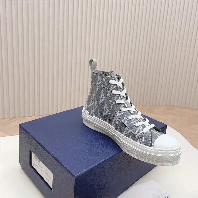Autumn Shoes For Man Round Toe Canvas Shoes Casual Flats Outside Leisure Sneakers Women Flats Designer Shoes Zapatillas SD2