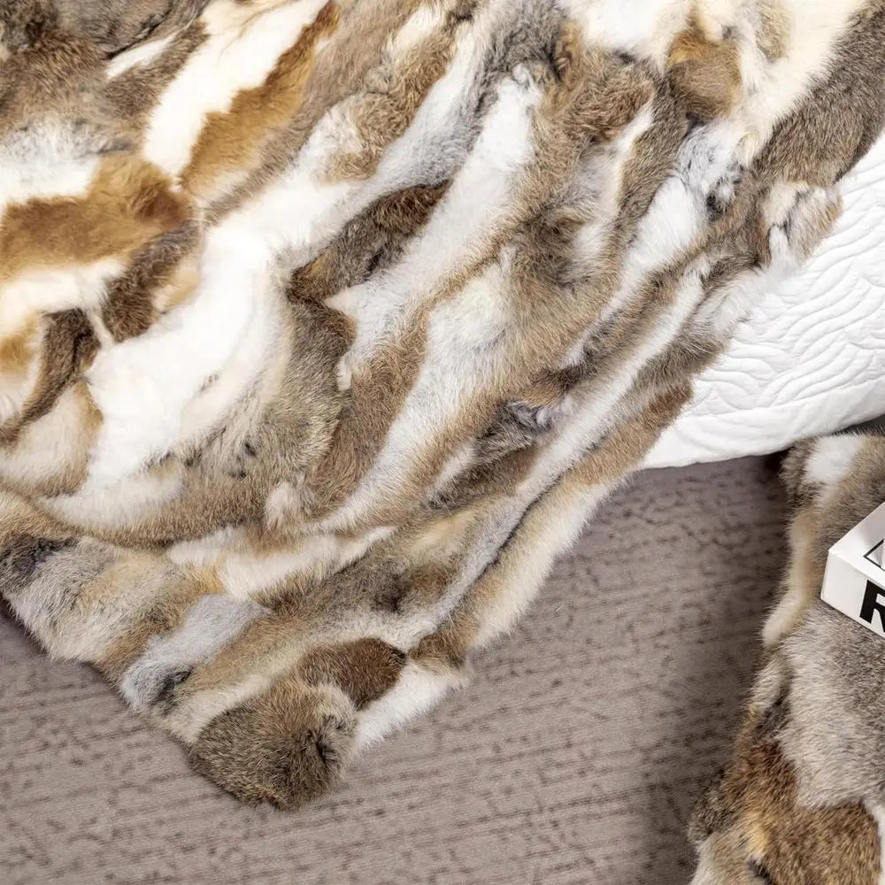 Luxury Fur Throw Blanket - Ultra Soft Fluffy Rabbit Hide Skin Fur Comforter Plush Cozy Blanket for Couch, Bed & Sofa, Thick Warm